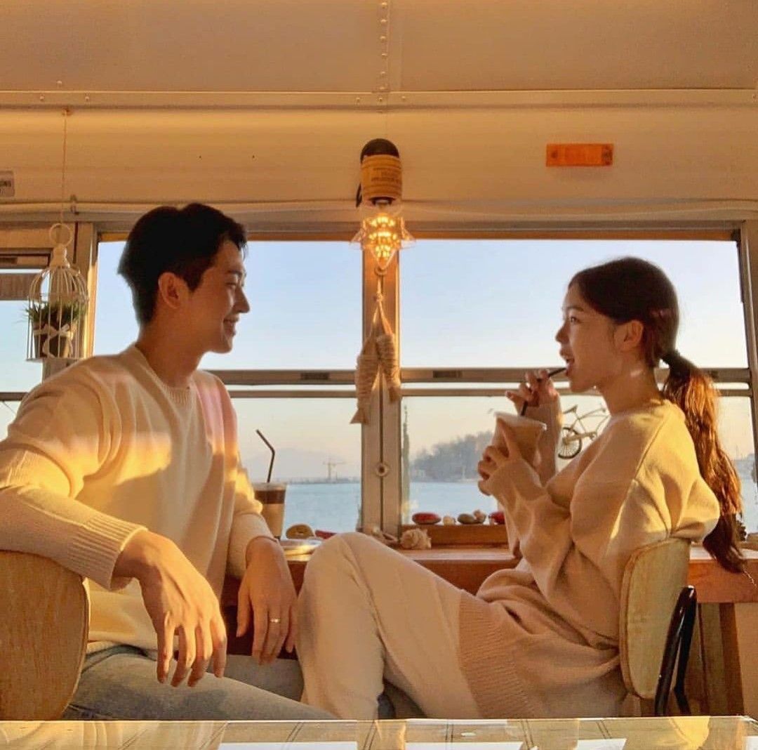 Hai Người Ba Bữa, Bốn Mùa Có Nhau