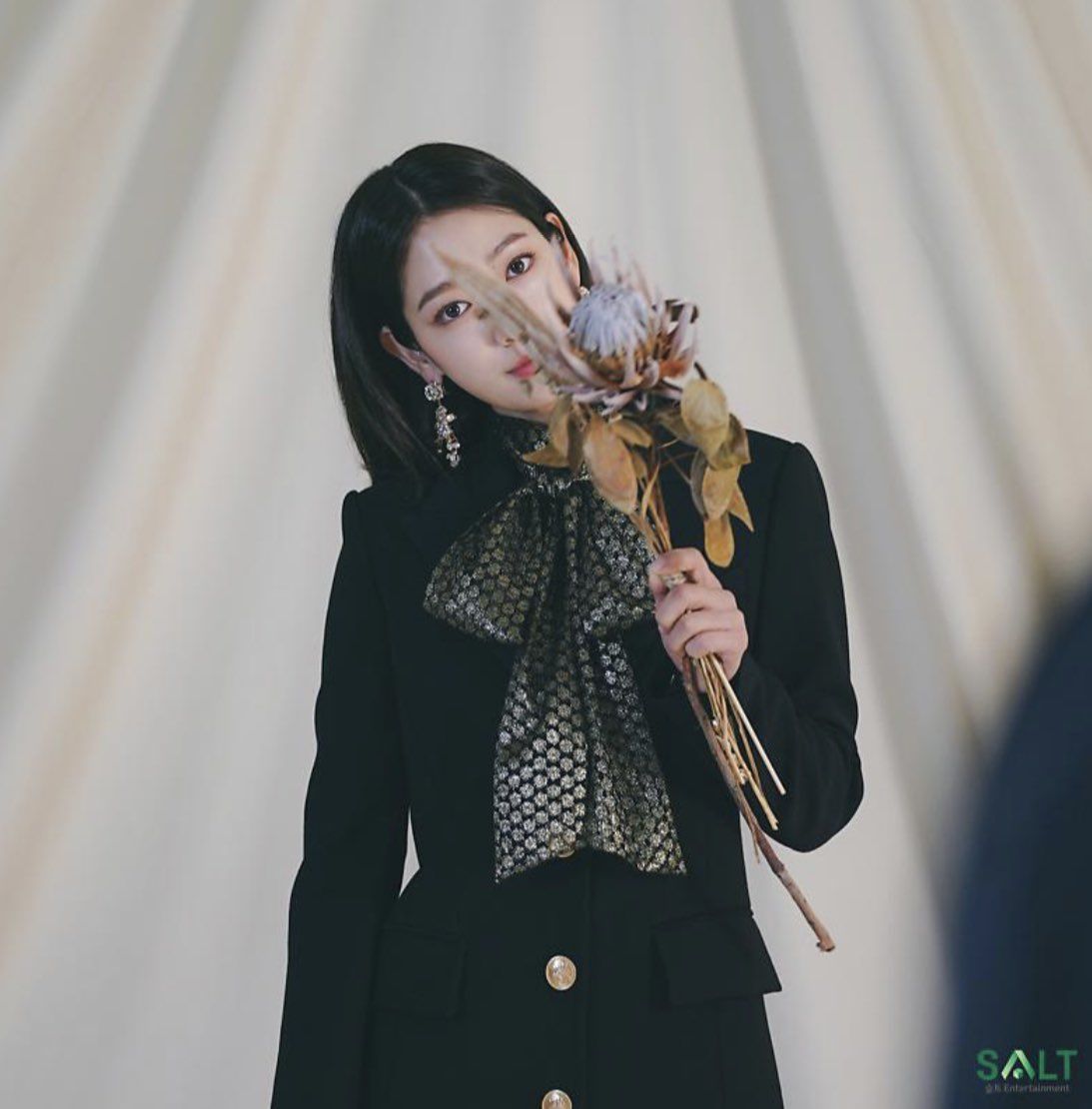 Vợ Cũ Lật Mặt